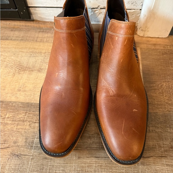 Elegant Tan Leather Slip-On Loafers - Picture 3 of 10